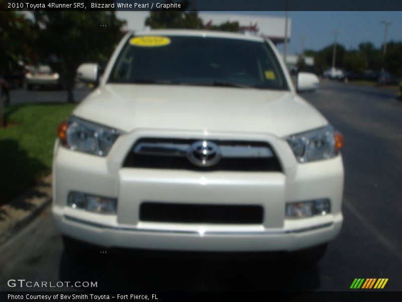 Blizzard White Pearl / Graphite 2010 Toyota 4Runner SR5