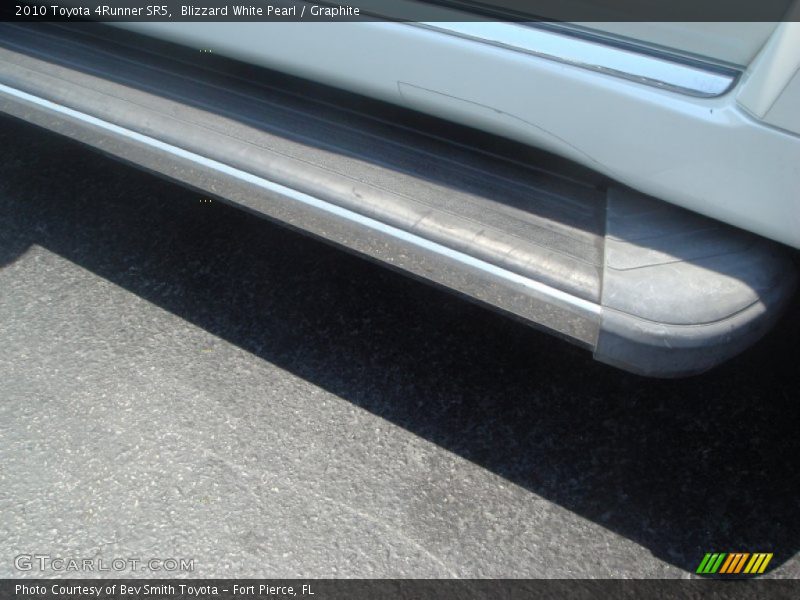 Blizzard White Pearl / Graphite 2010 Toyota 4Runner SR5