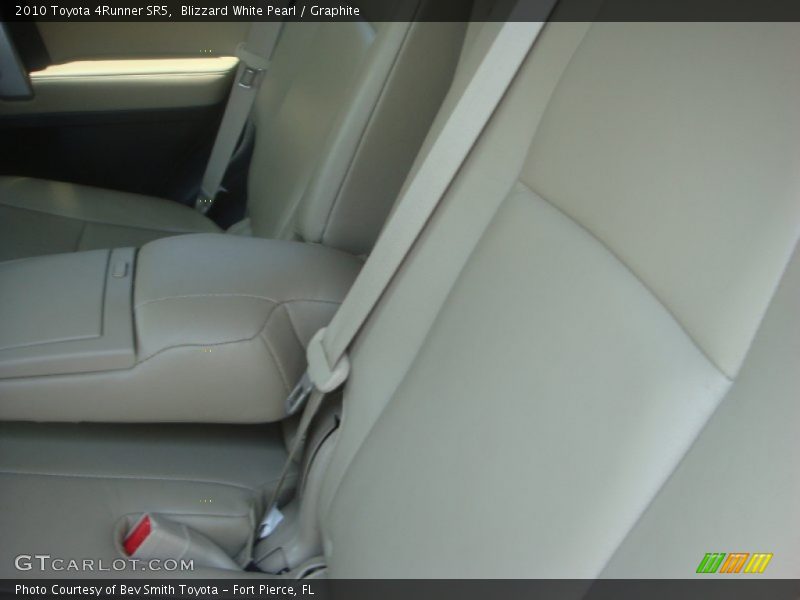 Blizzard White Pearl / Graphite 2010 Toyota 4Runner SR5