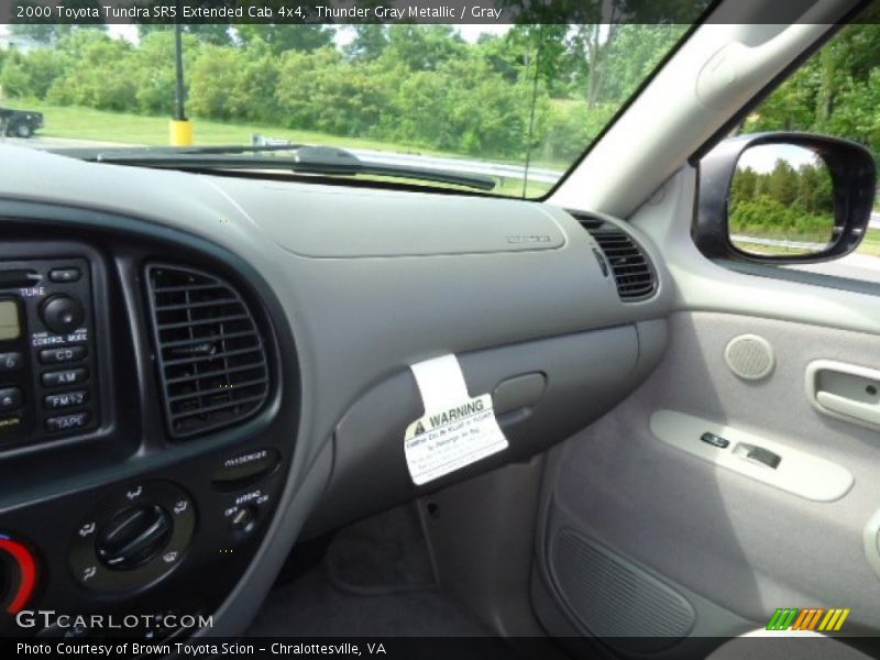 Thunder Gray Metallic / Gray 2000 Toyota Tundra SR5 Extended Cab 4x4