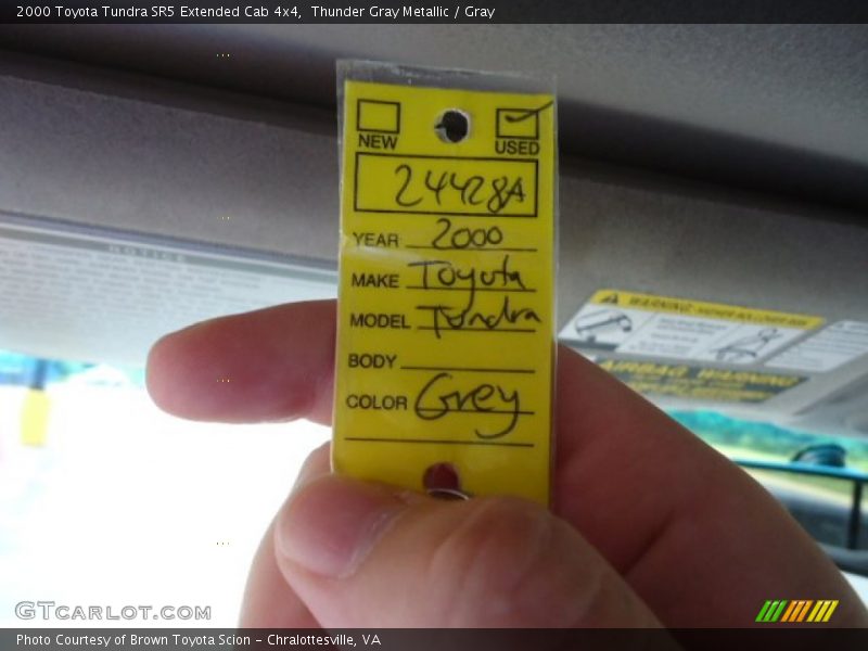 Thunder Gray Metallic / Gray 2000 Toyota Tundra SR5 Extended Cab 4x4