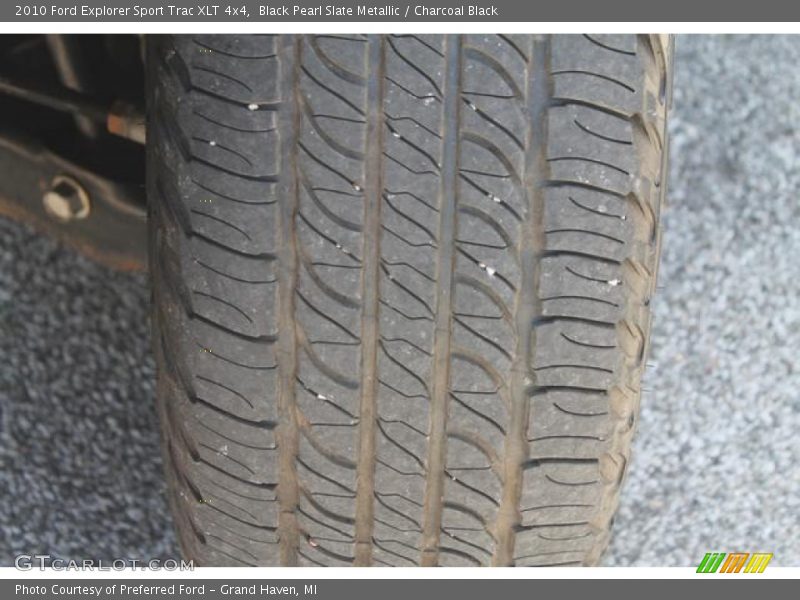 Black Pearl Slate Metallic / Charcoal Black 2010 Ford Explorer Sport Trac XLT 4x4