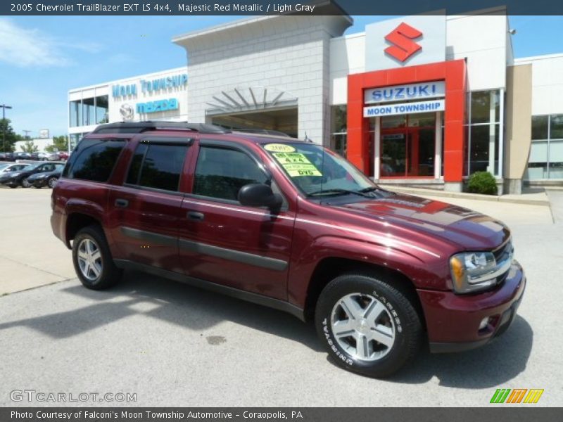 Majestic Red Metallic / Light Gray 2005 Chevrolet TrailBlazer EXT LS 4x4