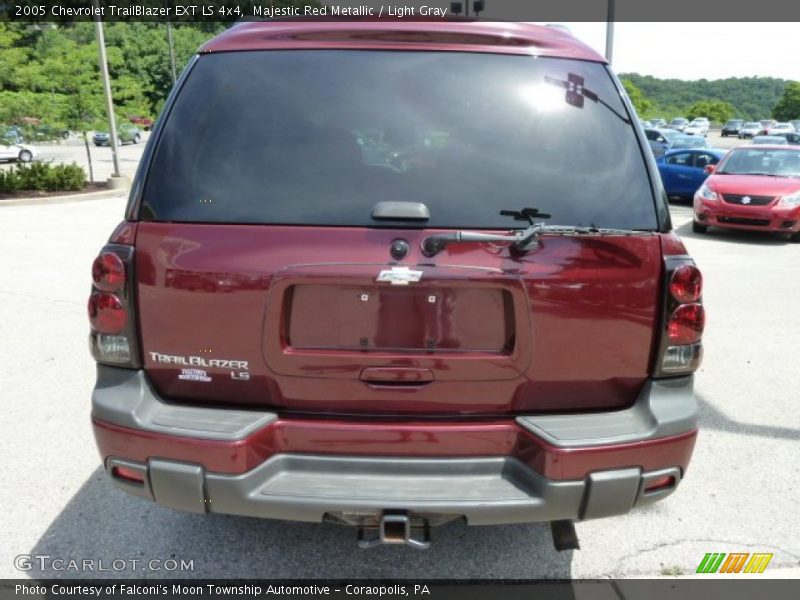 Majestic Red Metallic / Light Gray 2005 Chevrolet TrailBlazer EXT LS 4x4