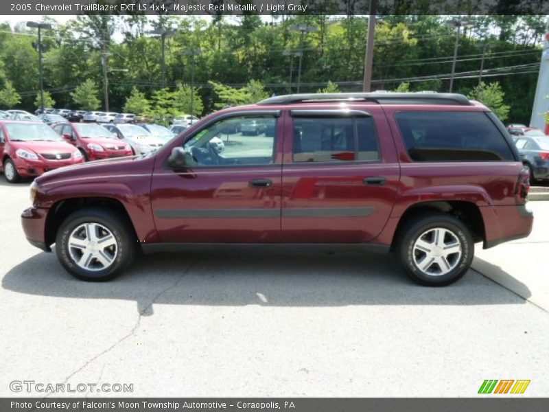 Majestic Red Metallic / Light Gray 2005 Chevrolet TrailBlazer EXT LS 4x4