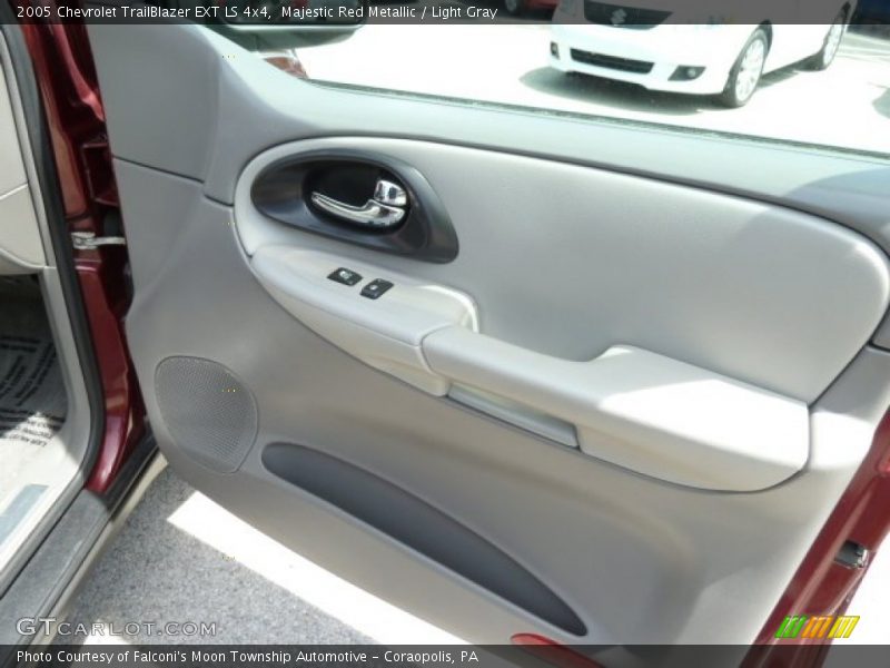 Majestic Red Metallic / Light Gray 2005 Chevrolet TrailBlazer EXT LS 4x4