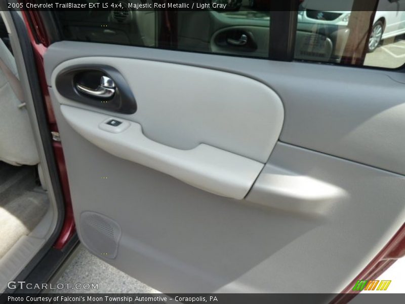 Majestic Red Metallic / Light Gray 2005 Chevrolet TrailBlazer EXT LS 4x4