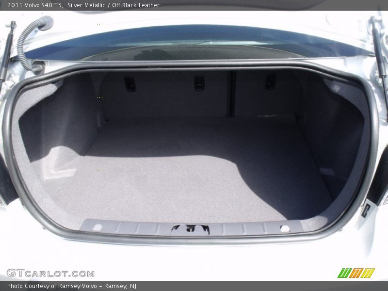  2011 S40 T5 Trunk