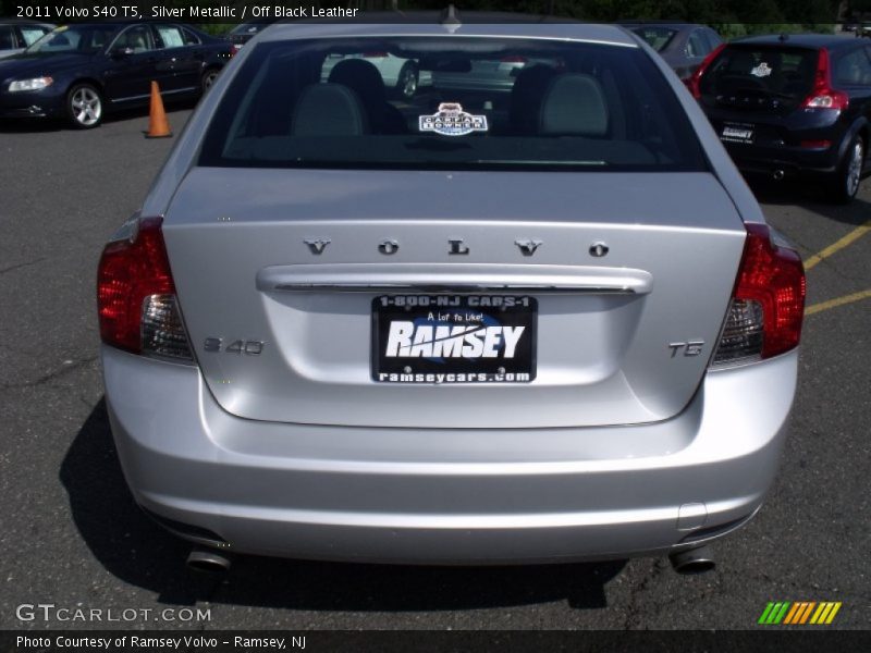 Silver Metallic / Off Black Leather 2011 Volvo S40 T5