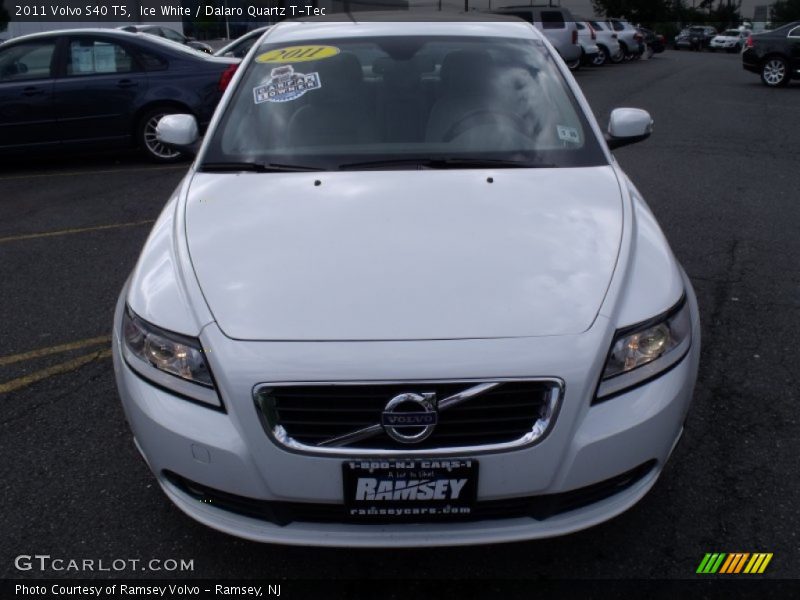Ice White / Dalaro Quartz T-Tec 2011 Volvo S40 T5