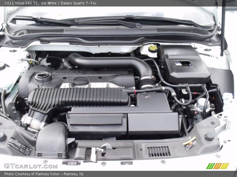  2011 S40 T5 Engine - 2.5 Liter Turbocharged DOHC 20-Valve VVT Inline 5 Cylinder