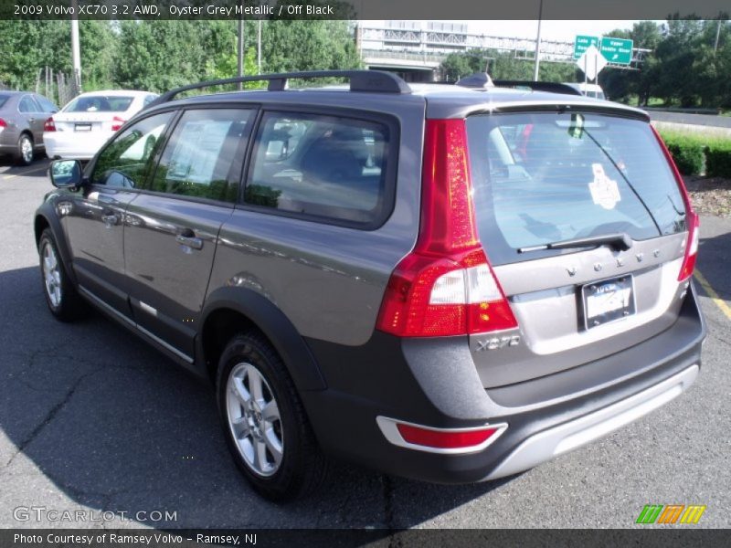 Oyster Grey Metallic / Off Black 2009 Volvo XC70 3.2 AWD