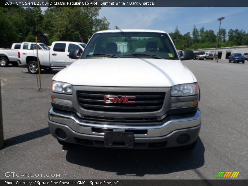 Summit White / Dark Charcoal 2007 GMC Sierra 2500HD Classic Regular Cab 4x4
