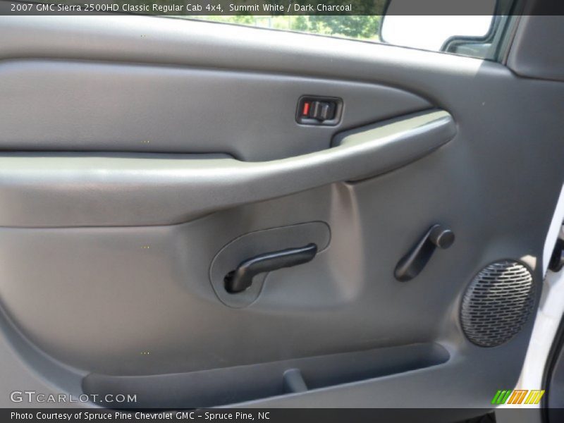 Summit White / Dark Charcoal 2007 GMC Sierra 2500HD Classic Regular Cab 4x4