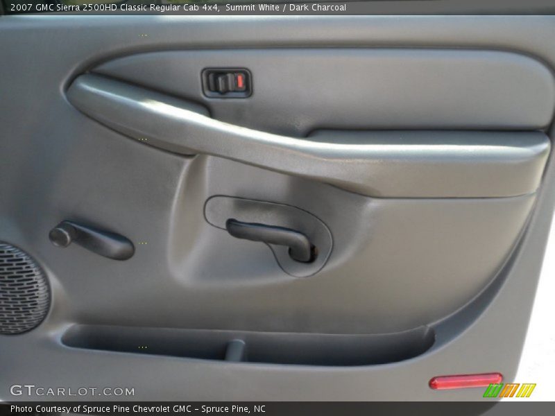 Summit White / Dark Charcoal 2007 GMC Sierra 2500HD Classic Regular Cab 4x4