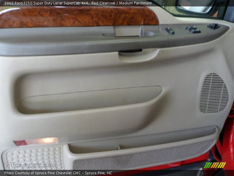 Red Clearcoat / Medium Parchment 2002 Ford F250 Super Duty Lariat SuperCab 4x4