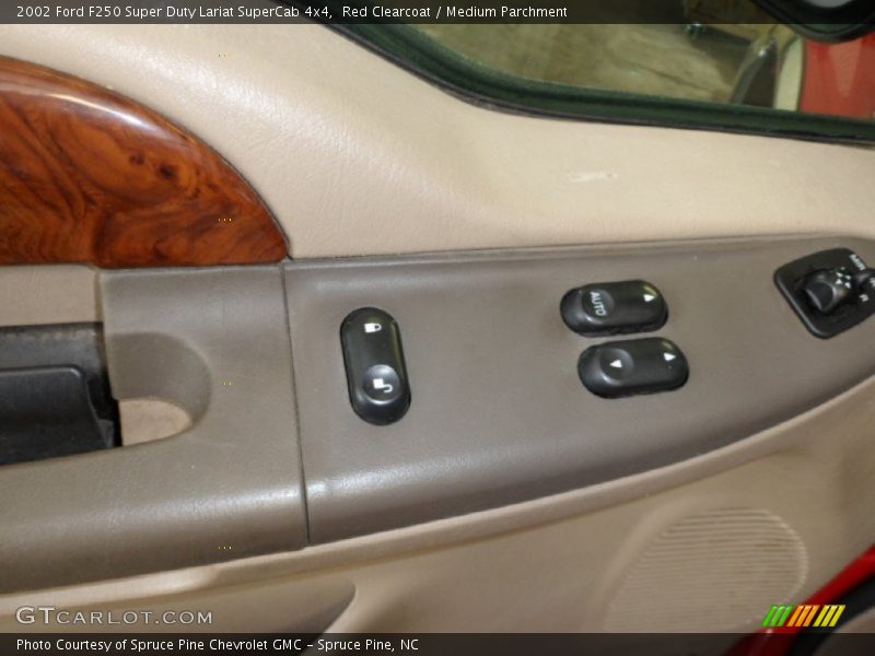Red Clearcoat / Medium Parchment 2002 Ford F250 Super Duty Lariat SuperCab 4x4