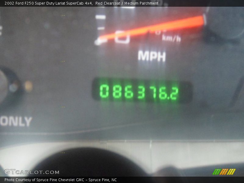 Red Clearcoat / Medium Parchment 2002 Ford F250 Super Duty Lariat SuperCab 4x4