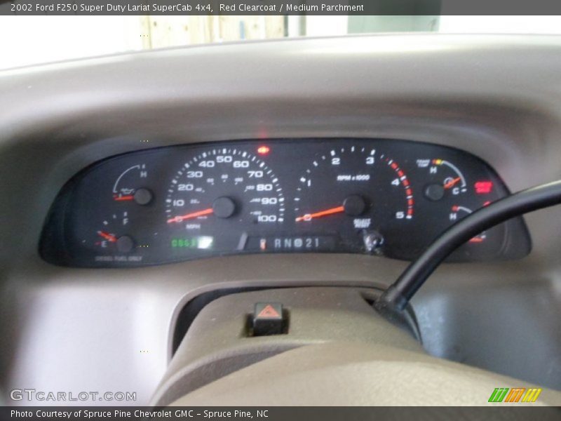 Red Clearcoat / Medium Parchment 2002 Ford F250 Super Duty Lariat SuperCab 4x4