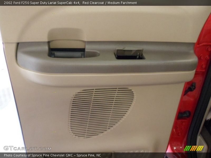 Red Clearcoat / Medium Parchment 2002 Ford F250 Super Duty Lariat SuperCab 4x4