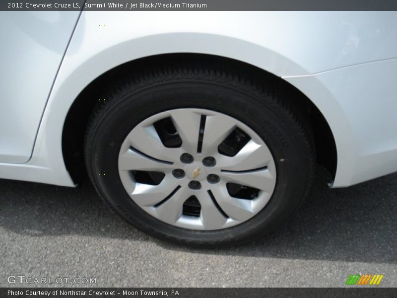 Summit White / Jet Black/Medium Titanium 2012 Chevrolet Cruze LS