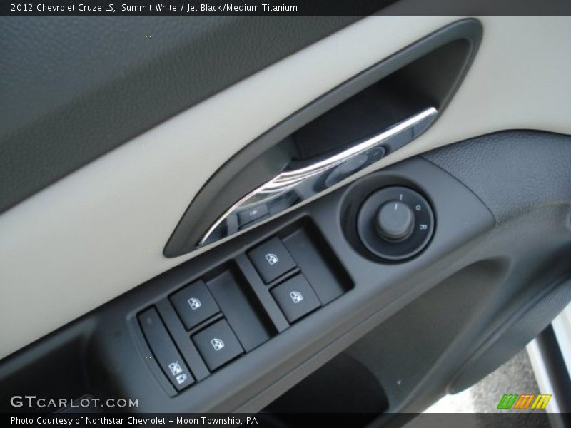 Summit White / Jet Black/Medium Titanium 2012 Chevrolet Cruze LS
