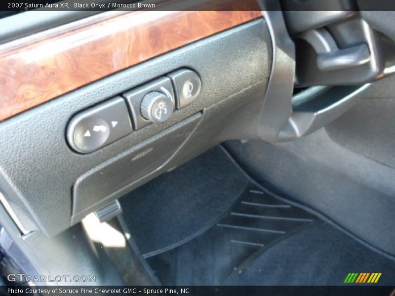 Black Onyx / Morocco Brown 2007 Saturn Aura XR