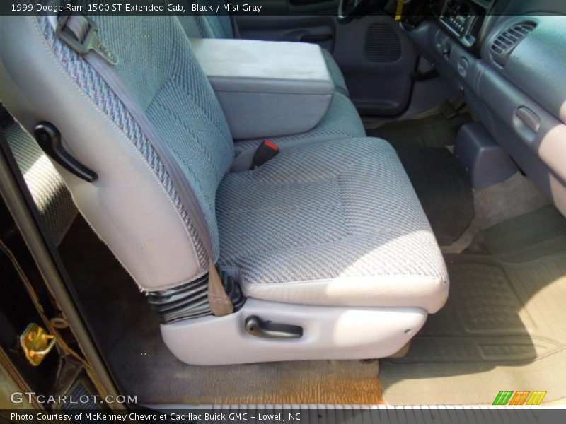 Black / Mist Gray 1999 Dodge Ram 1500 ST Extended Cab