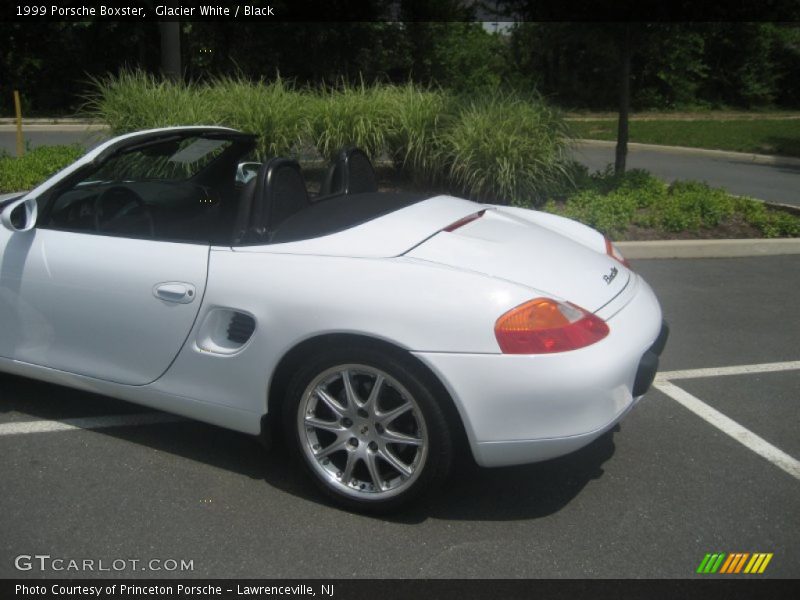 Glacier White / Black 1999 Porsche Boxster