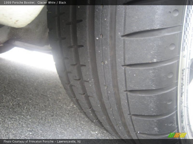 Glacier White / Black 1999 Porsche Boxster