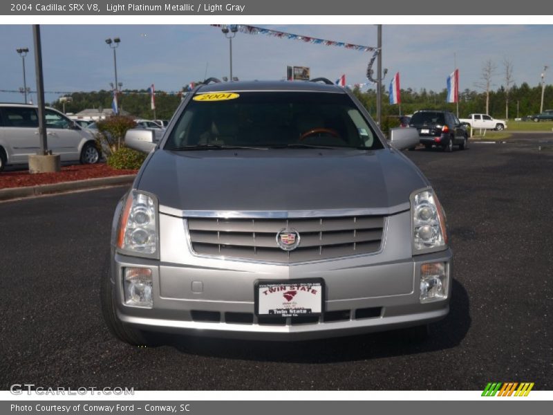 Light Platinum Metallic / Light Gray 2004 Cadillac SRX V8
