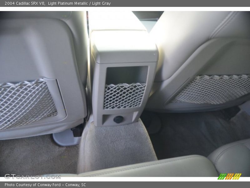 Light Platinum Metallic / Light Gray 2004 Cadillac SRX V8