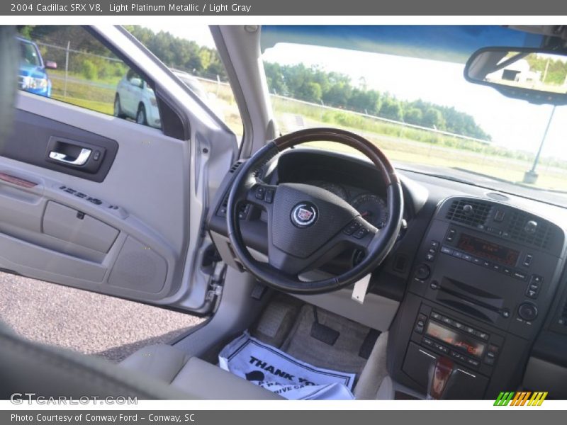 Light Platinum Metallic / Light Gray 2004 Cadillac SRX V8