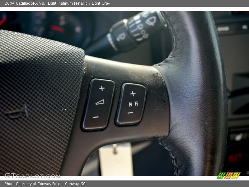 Light Platinum Metallic / Light Gray 2004 Cadillac SRX V8
