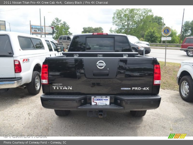 Galaxy Black / Pro 4X Charcoal 2011 Nissan Titan Pro-4X Crew Cab 4x4