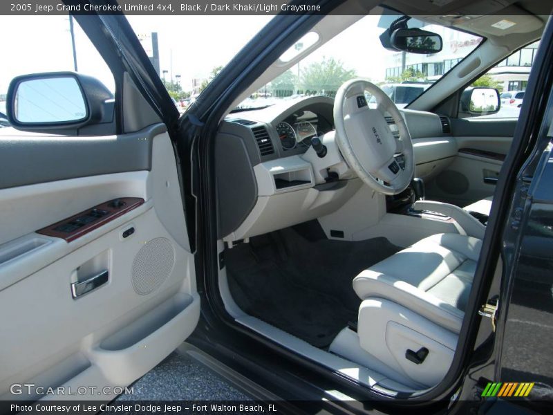 Black / Dark Khaki/Light Graystone 2005 Jeep Grand Cherokee Limited 4x4