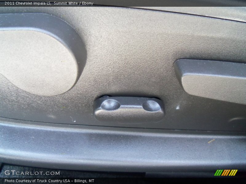 Summit White / Ebony 2011 Chevrolet Impala LS