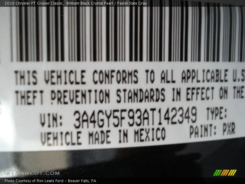 Brilliant Black Crystal Pearl / Pastel Slate Gray 2010 Chrysler PT Cruiser Classic