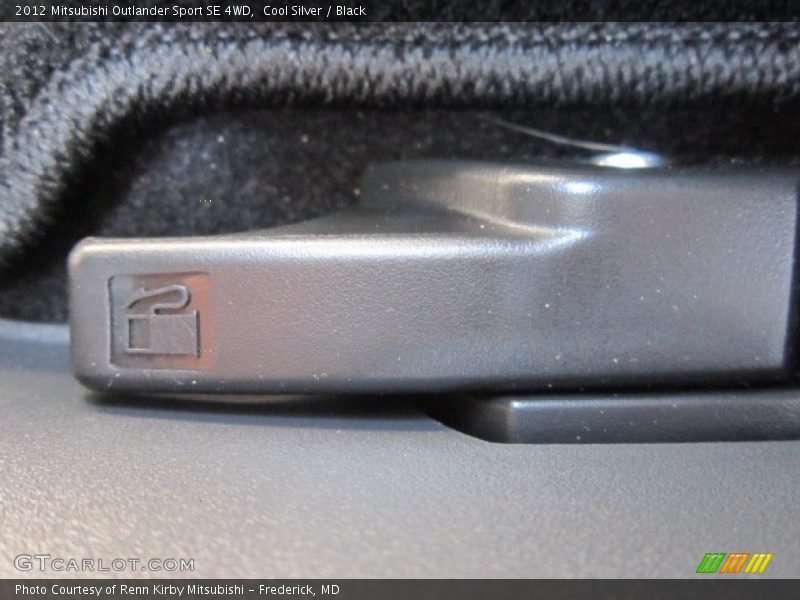 Cool Silver / Black 2012 Mitsubishi Outlander Sport SE 4WD