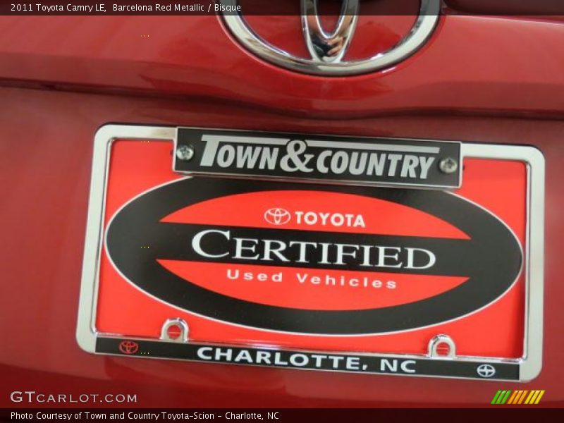 Barcelona Red Metallic / Bisque 2011 Toyota Camry LE