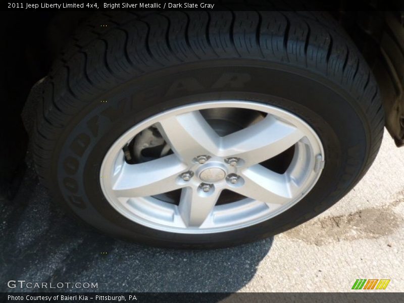 Bright Silver Metallic / Dark Slate Gray 2011 Jeep Liberty Limited 4x4