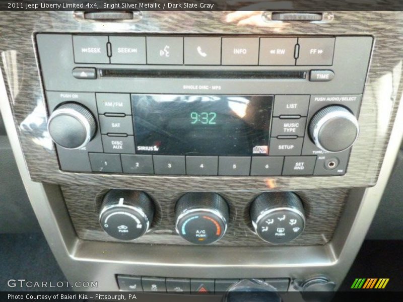 Bright Silver Metallic / Dark Slate Gray 2011 Jeep Liberty Limited 4x4