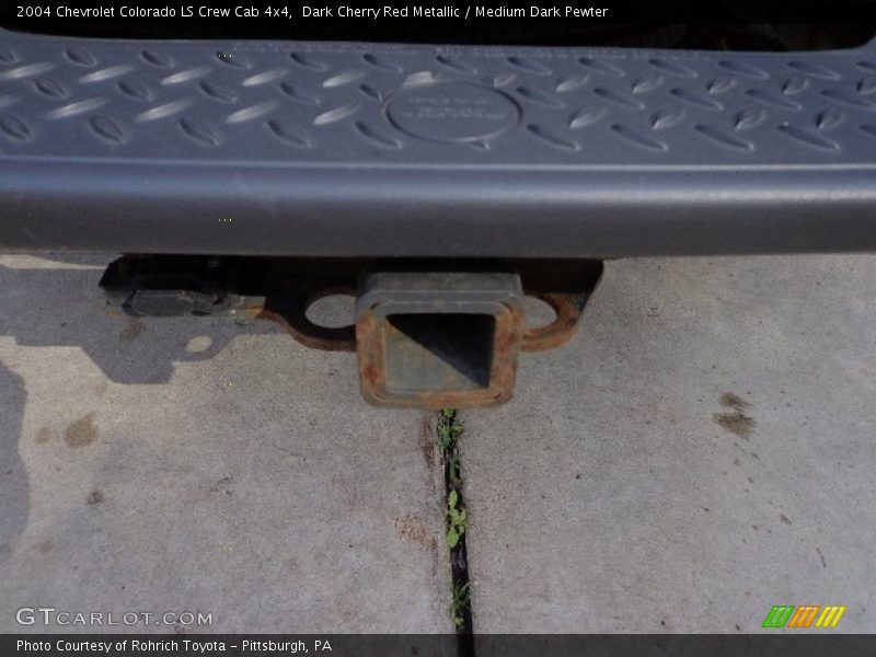 Dark Cherry Red Metallic / Medium Dark Pewter 2004 Chevrolet Colorado LS Crew Cab 4x4
