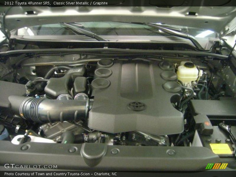 Classic Silver Metallic / Graphite 2012 Toyota 4Runner SR5