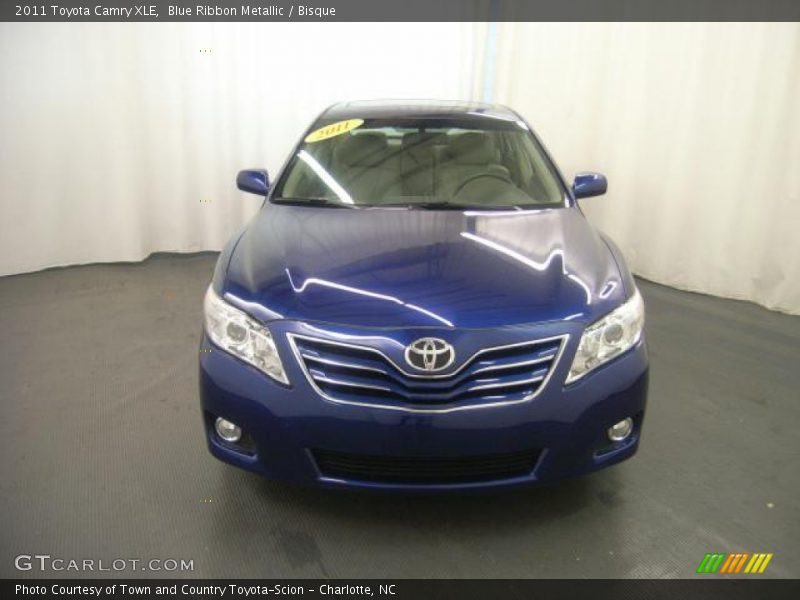 Blue Ribbon Metallic / Bisque 2011 Toyota Camry XLE
