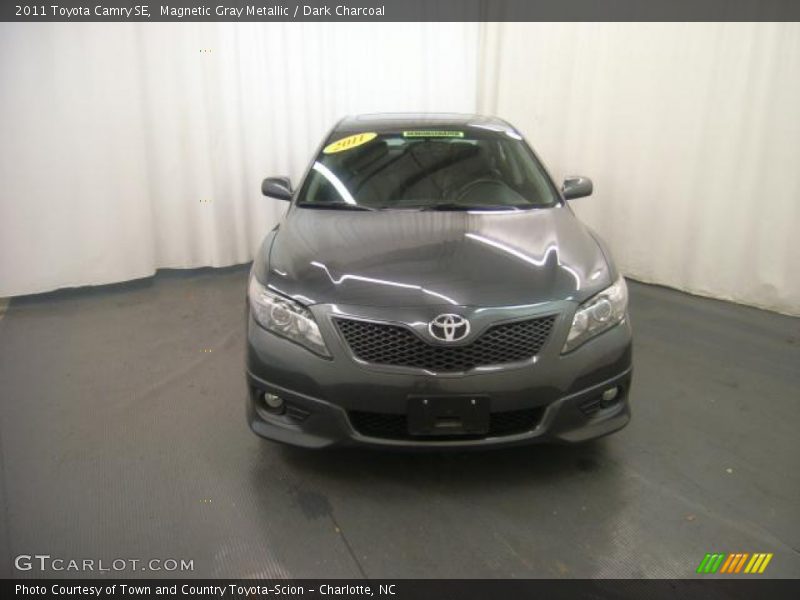 Magnetic Gray Metallic / Dark Charcoal 2011 Toyota Camry SE