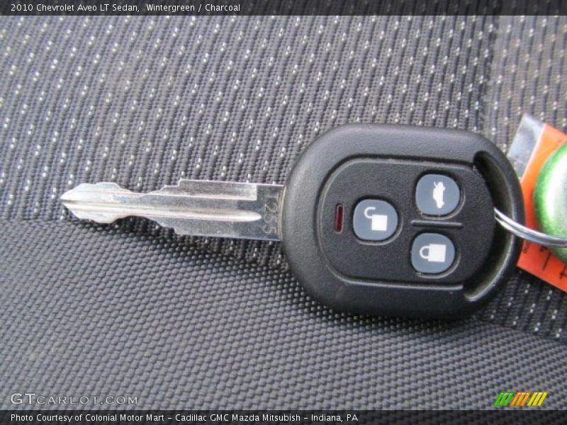 Wintergreen / Charcoal 2010 Chevrolet Aveo LT Sedan