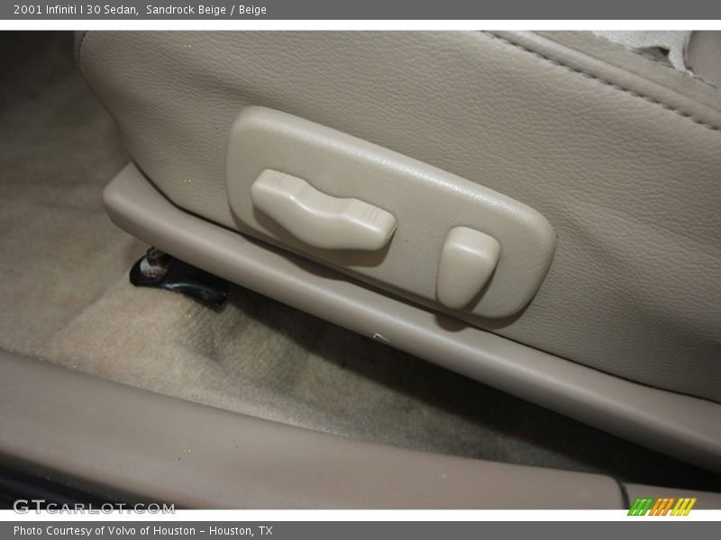 Sandrock Beige / Beige 2001 Infiniti I 30 Sedan
