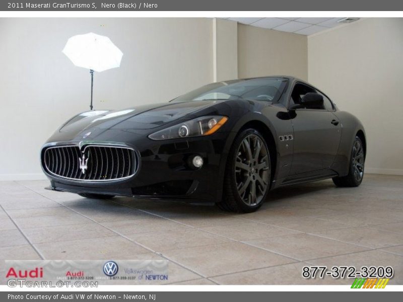 Nero (Black) / Nero 2011 Maserati GranTurismo S