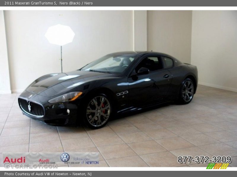 Nero (Black) / Nero 2011 Maserati GranTurismo S